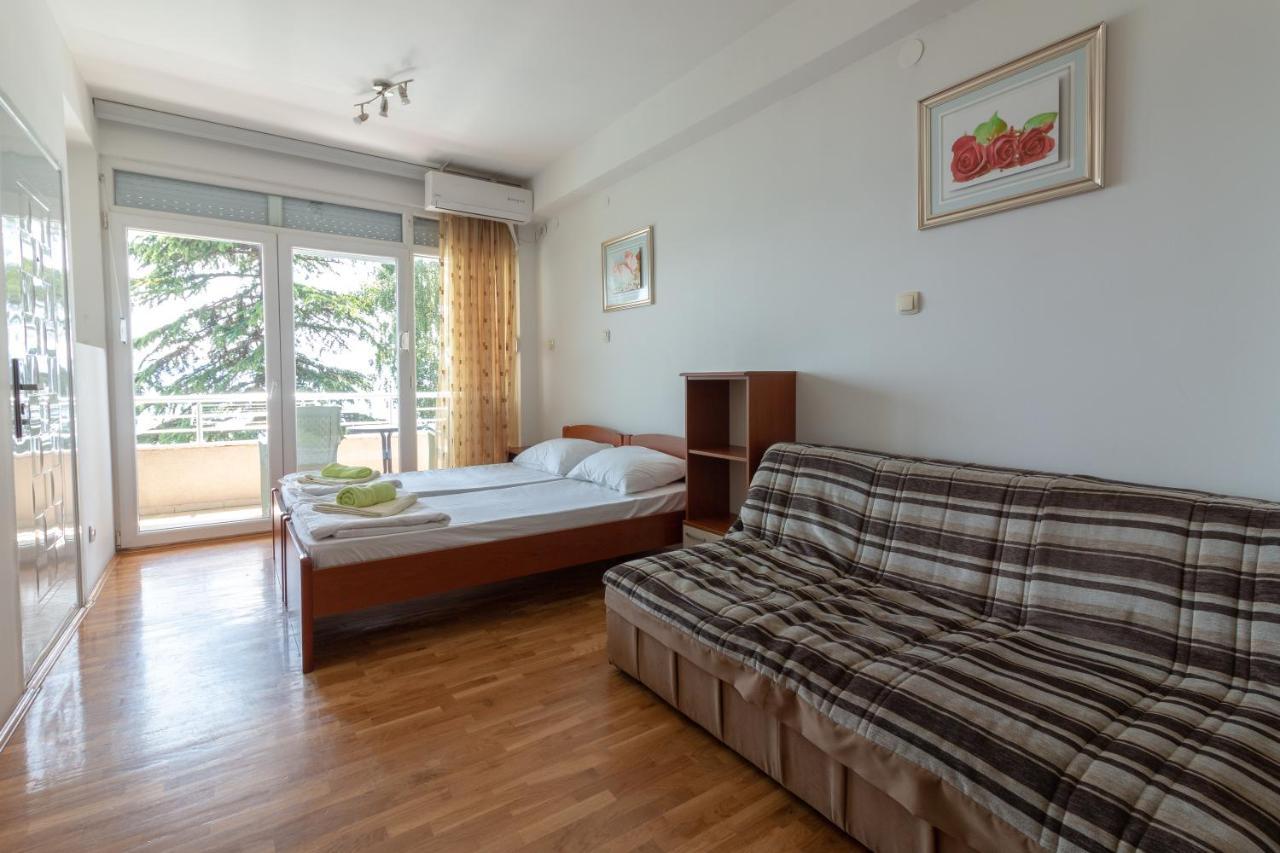 Urban Apartments Ohrid Bagian luar foto